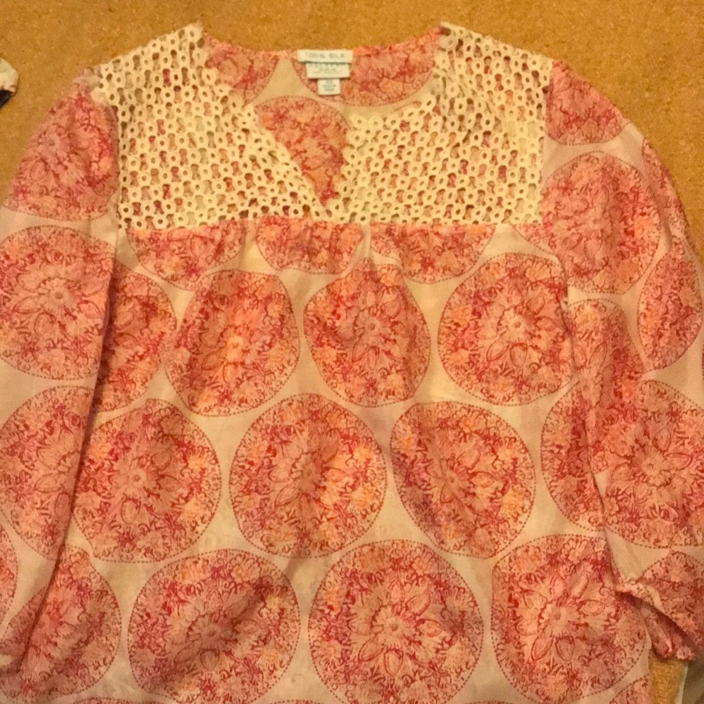Quarter sleeve blouse